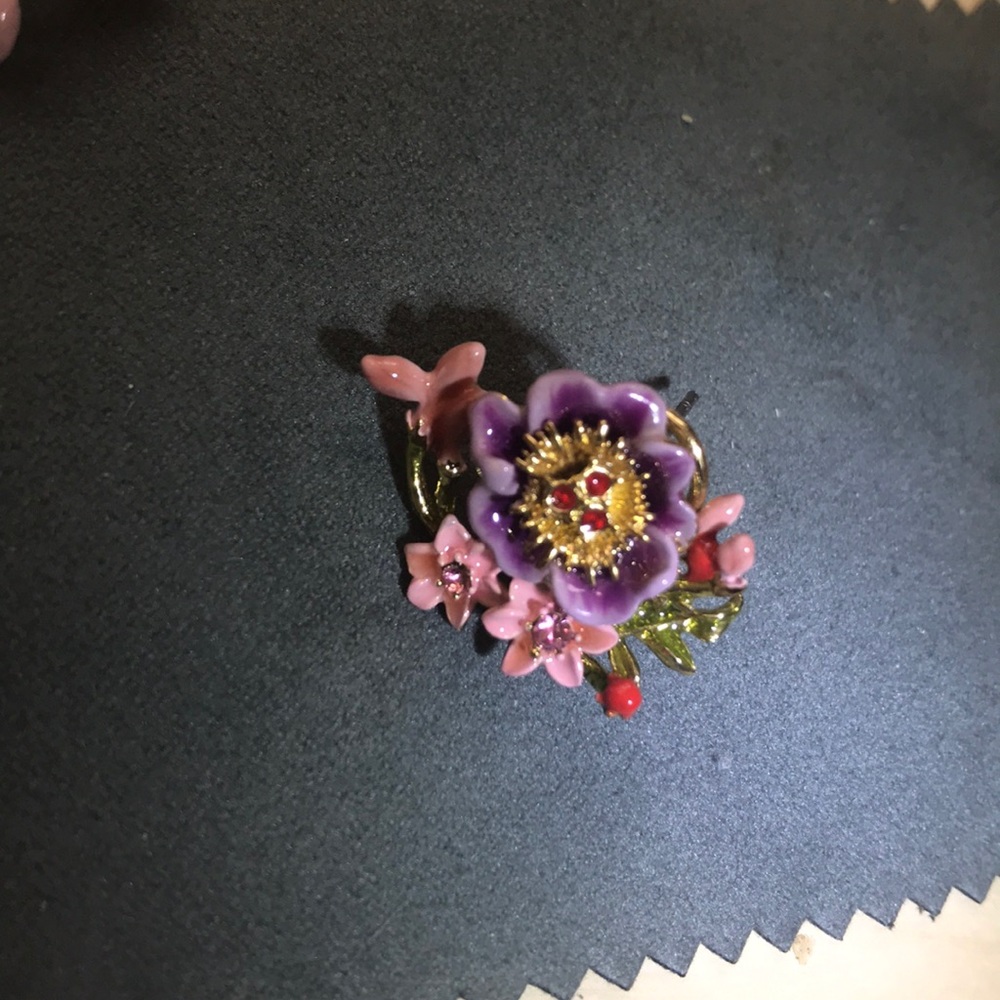 Les Néréides floral earrings - Picture 4 of 4